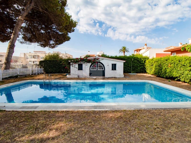 4 soverom Villa til salgs i Mahon / Mao med svømmebasseng garasje - € 1 500 000 (Ref: 9129957)