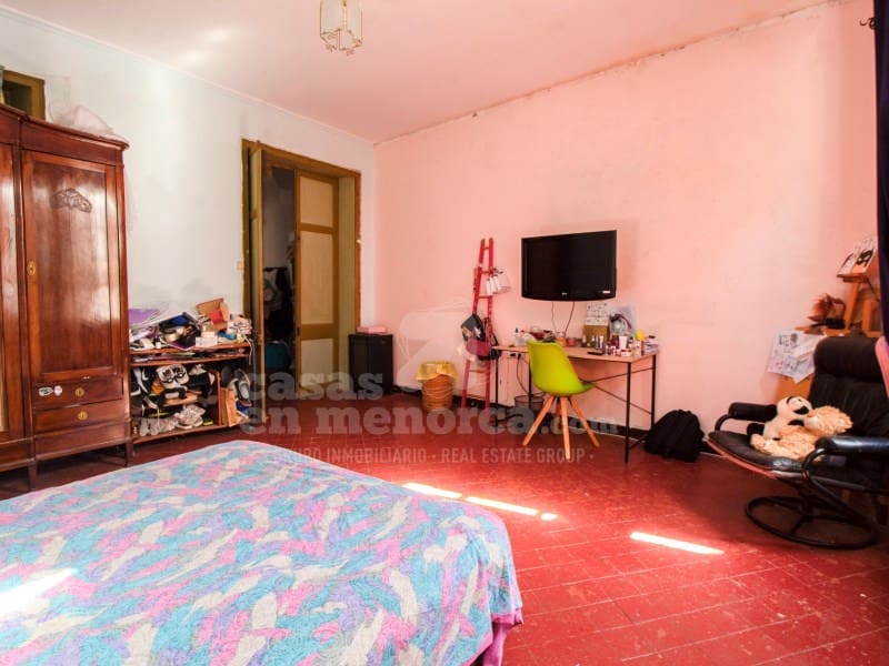 6 bedroom Townhouse for sale in Mahon / Mao - € 685,000 (Ref: 9131935)