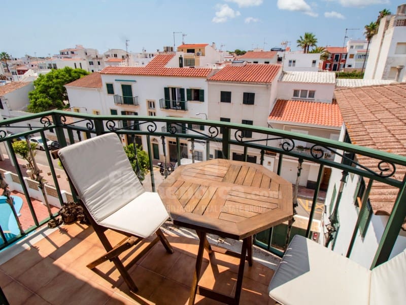 3 quarto Apartamento para venda em Es Castell com piscina - 330 000 € (Ref: 9141563)