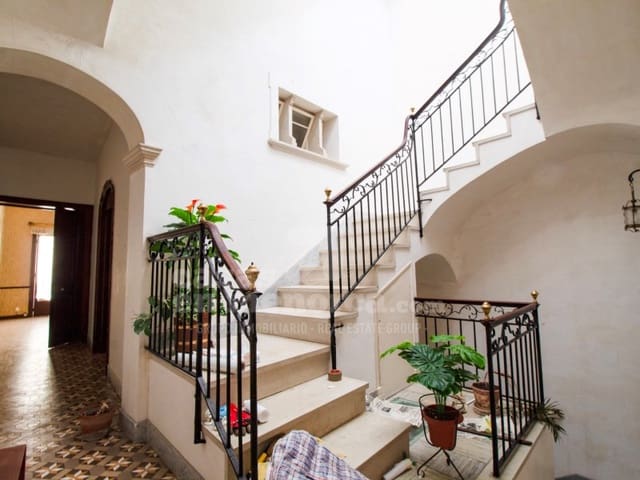 4 bedroom Townhouse for sale in Mahón / Maó - € 750,000 (Ref: 9154331)