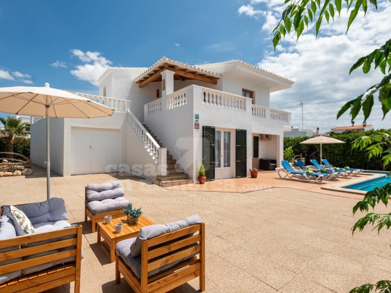 4 soveværelse Villa til salg i Cala Blanca med swimmingpool - € 1.260.000 (Ref: 9154332)