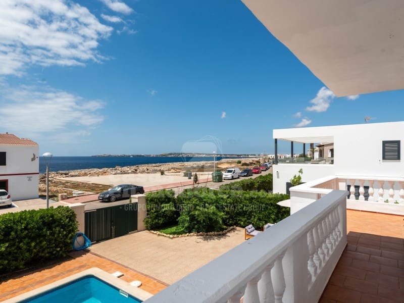 4 soveværelse Villa til salg i Cala Blanca med swimmingpool - € 1.260.000 (Ref: 9154332)