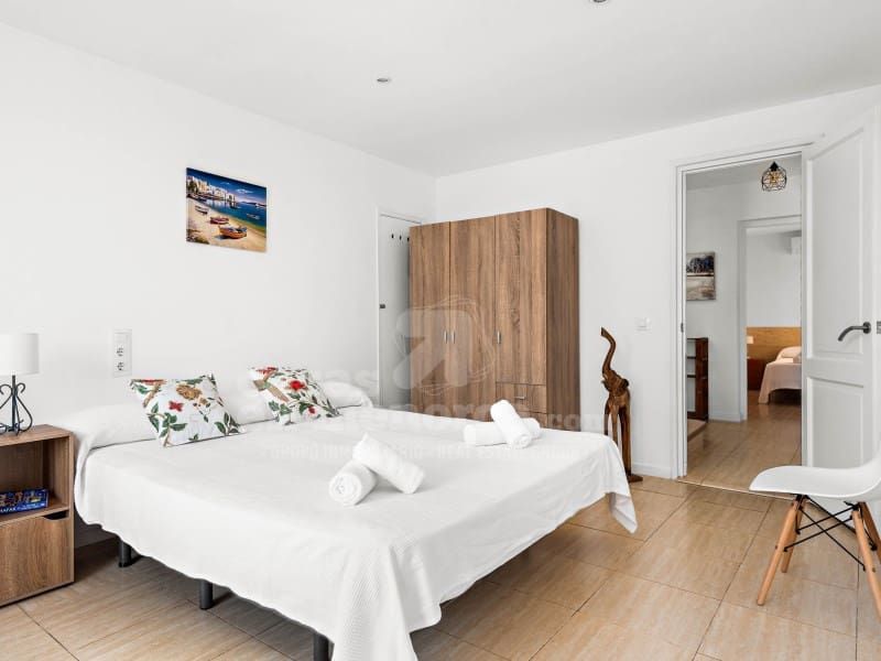 4 soveværelse Villa til salg i Cala Blanca med swimmingpool - € 1.260.000 (Ref: 9154332)