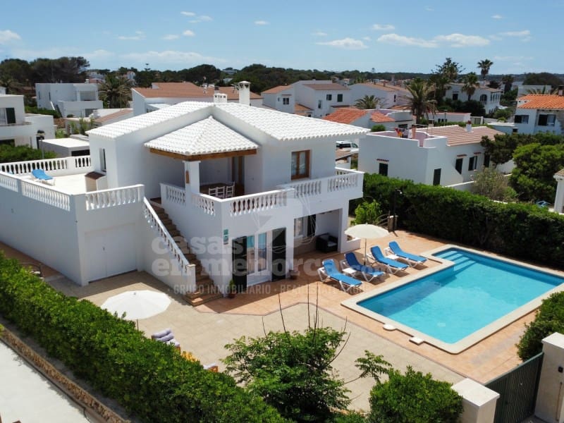 4 soveværelse Villa til salg i Cala Blanca med swimmingpool - € 1.260.000 (Ref: 9154332)