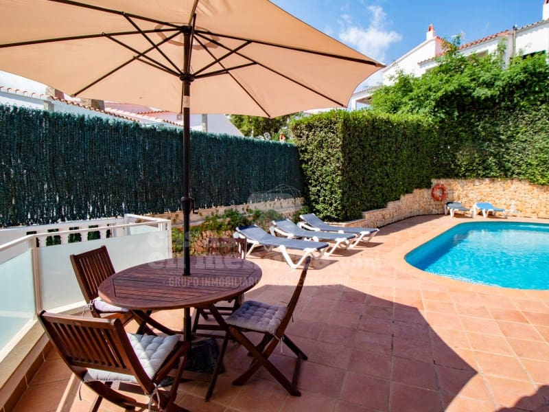 4 soveværelse Villa til salg i Punta Grossa med swimmingpool garage - € 990.000 (Ref: 9166074)