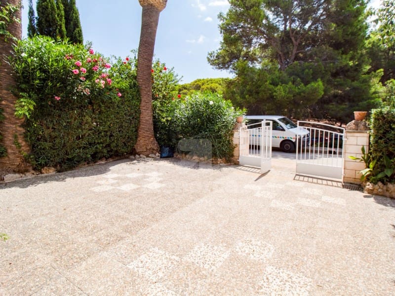 4 soveværelse Villa til salg i Punta Grossa med swimmingpool garage - € 990.000 (Ref: 9166074)