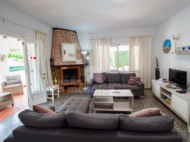 4 soveværelse Villa til salg i Punta Grossa med swimmingpool garage - € 990.000 (Ref: 9166074)