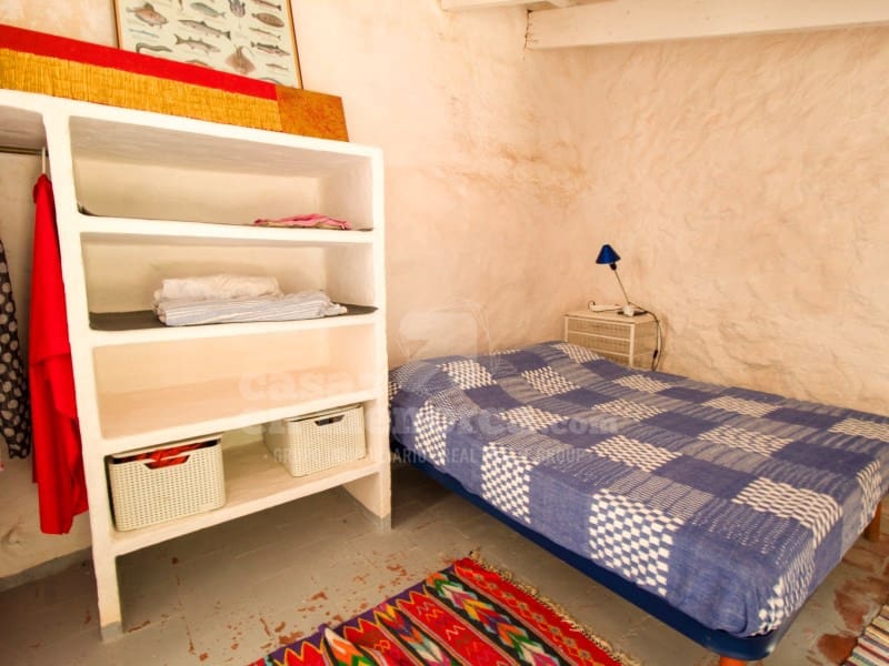 4 soveværelse Finca/Landehus til salg i Trebaluger med garage - € 1.200.000 (Ref: 9188400)