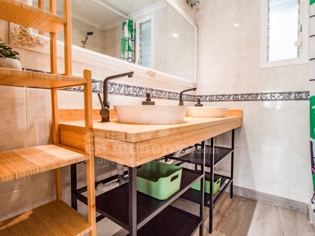 3 bedroom Flat for sale in Mahón / Maó - € 315,000 (Ref: 9204814)