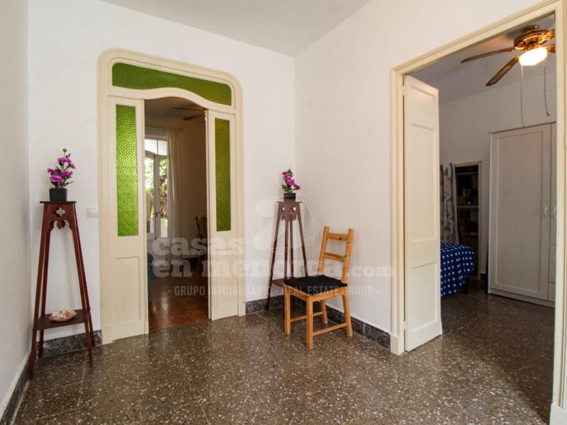 4 soveværelse Byhus til salg i Es Castell - € 421.000 (Ref: 9206768)