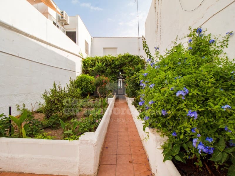 4 soveværelse Byhus til salg i Es Castell - € 421.000 (Ref: 9206768)