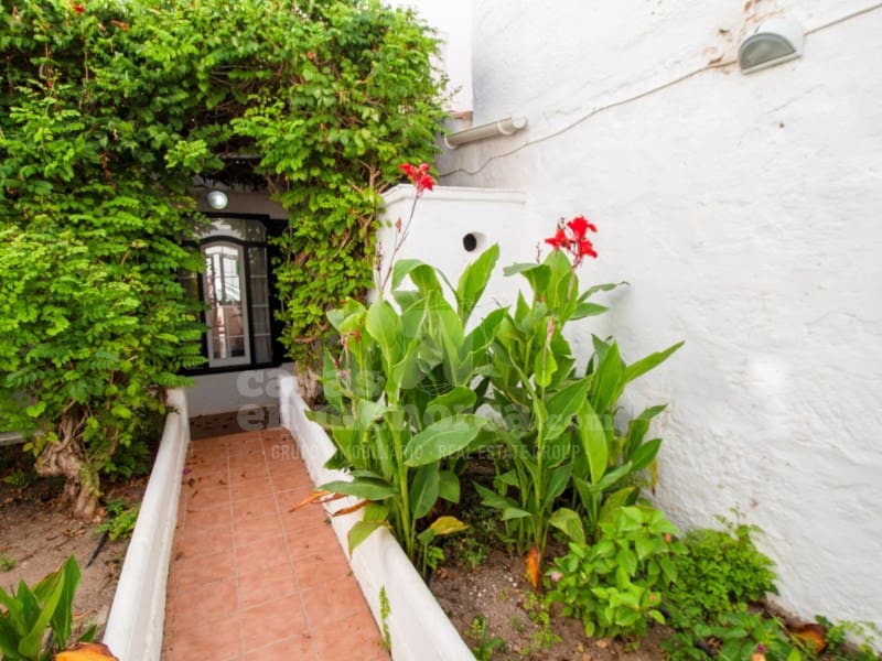 4 soveværelse Byhus til salg i Es Castell - € 421.000 (Ref: 9206768)