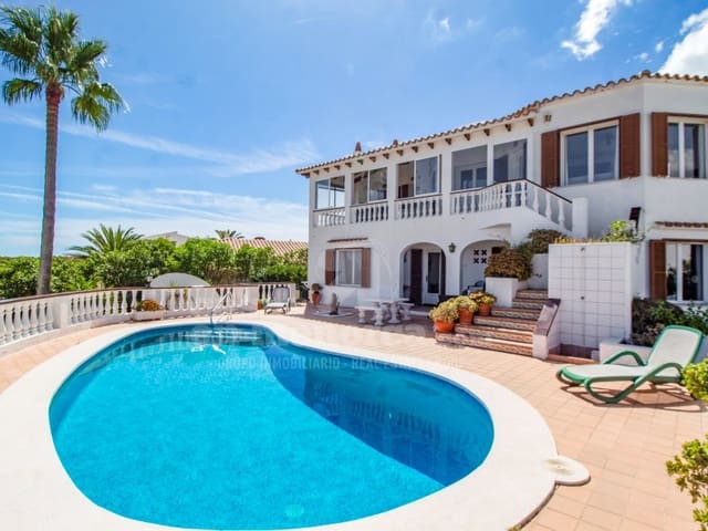 3 bedroom Villa for sale in Port d'Addaia, Es Mercadal with pool garage - € 890,000 (Ref: 9228836)