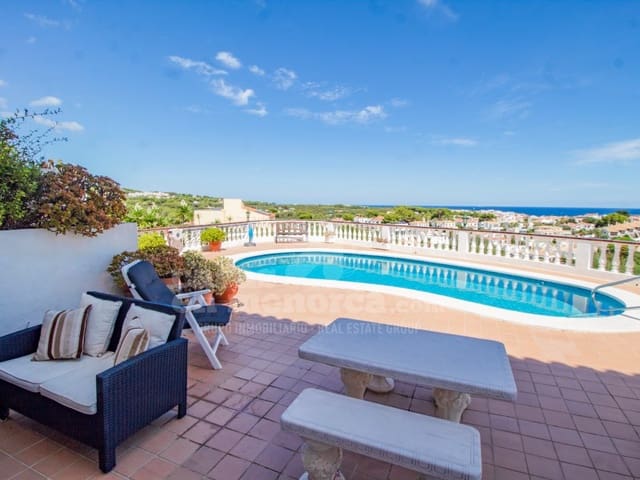 3 bedroom Villa for sale in Port d'Addaia, Es Mercadal with pool garage - € 890,000 (Ref: 9228836)