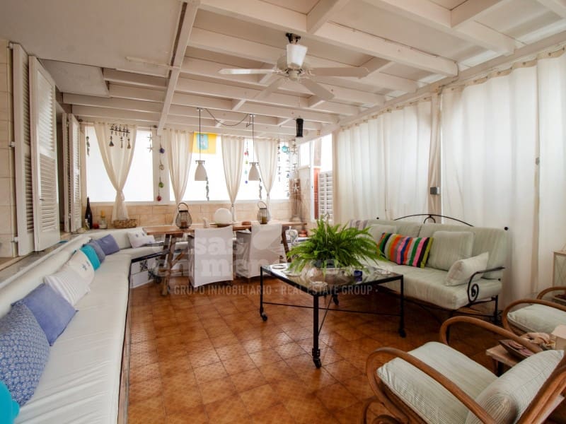 5 soveværelse Byhus til salg i Es Castell - € 615.000 (Ref: 9228837)