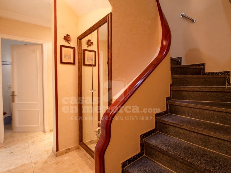 5 soveværelse Byhus til salg i Es Castell - € 615.000 (Ref: 9228837)