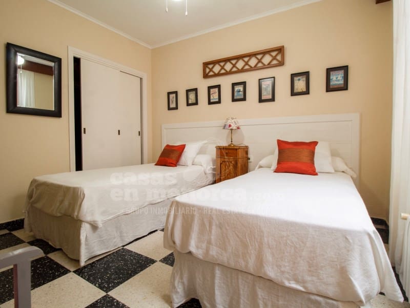 5 soveværelse Byhus til salg i Es Castell - € 615.000 (Ref: 9228837)