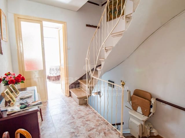 3 bedroom Townhouse for sale in Mahón / Maó - € 295,000 (Ref: 9232860)