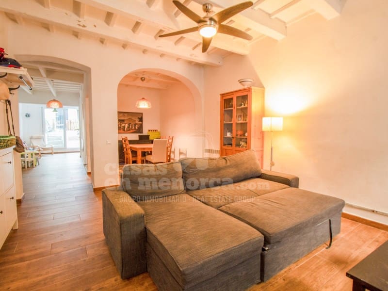 6 bedroom Townhouse for sale in Mahon / Mao - € 585,000 (Ref: 9285077)