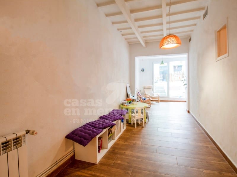 6 bedroom Townhouse for sale in Mahon / Mao - € 585,000 (Ref: 9285077)