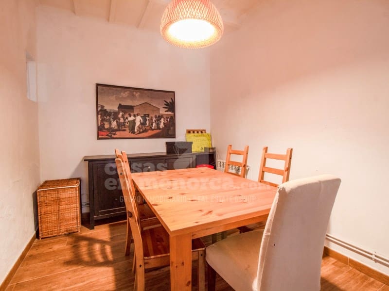 6 bedroom Townhouse for sale in Mahon / Mao - € 585,000 (Ref: 9285077)