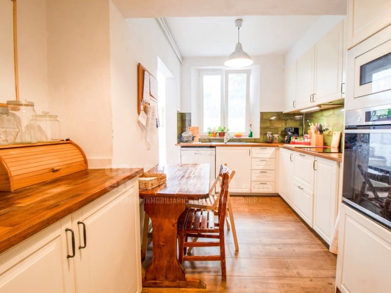 6 bedroom Townhouse for sale in Mahon / Mao - € 585,000 (Ref: 9285077)