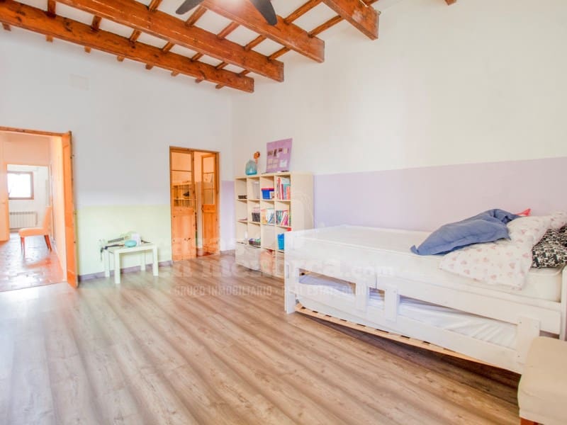 6 bedroom Townhouse for sale in Mahon / Mao - € 585,000 (Ref: 9285077)