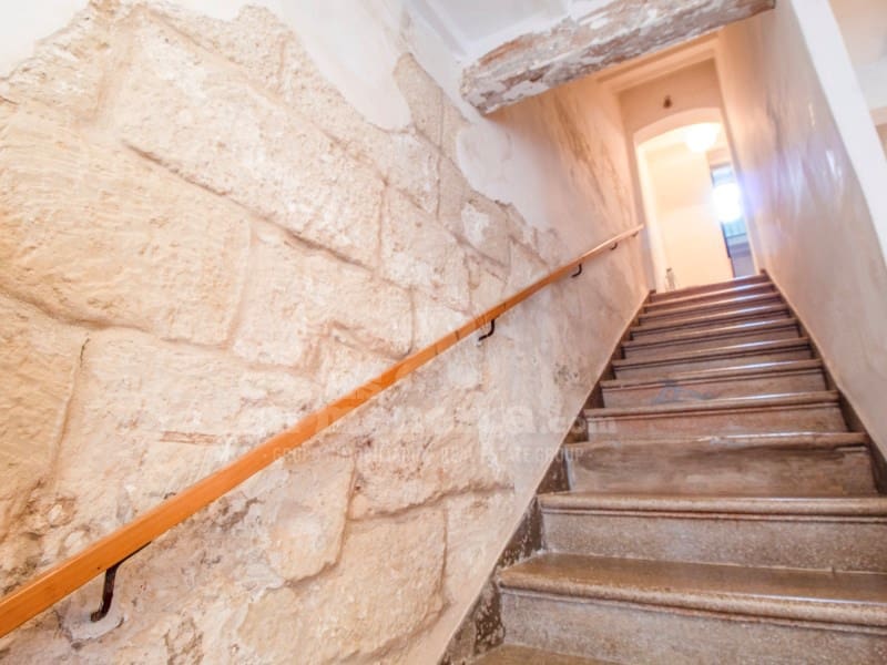 6 bedroom Townhouse for sale in Mahon / Mao - € 585,000 (Ref: 9285077)