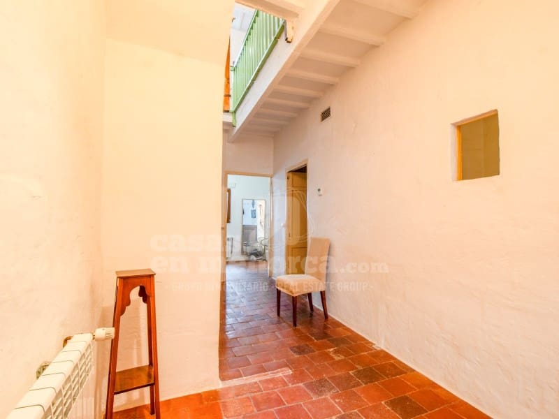 6 bedroom Townhouse for sale in Mahon / Mao - € 585,000 (Ref: 9285077)