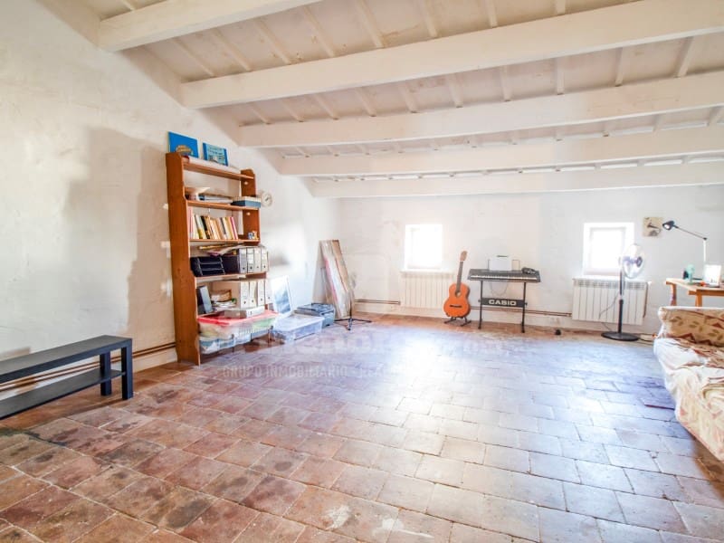 6 bedroom Townhouse for sale in Mahon / Mao - € 585,000 (Ref: 9285077)