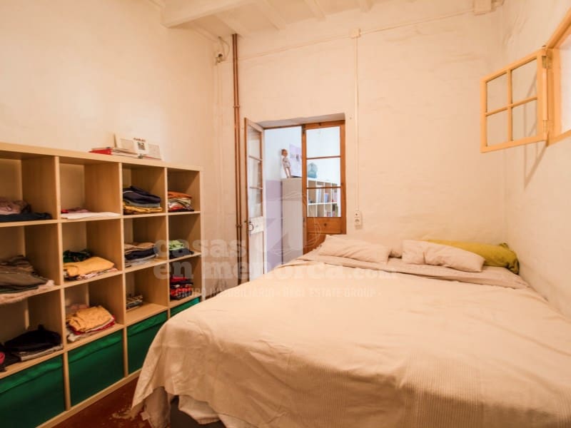 6 bedroom Townhouse for sale in Mahon / Mao - € 585,000 (Ref: 9285077)