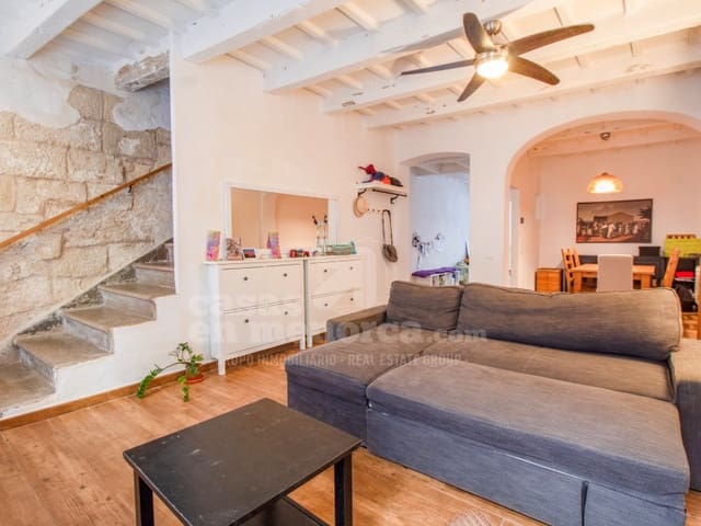 6 bedroom Townhouse for sale in Mahón / Maó - € 585,000 (Ref: 9285077)