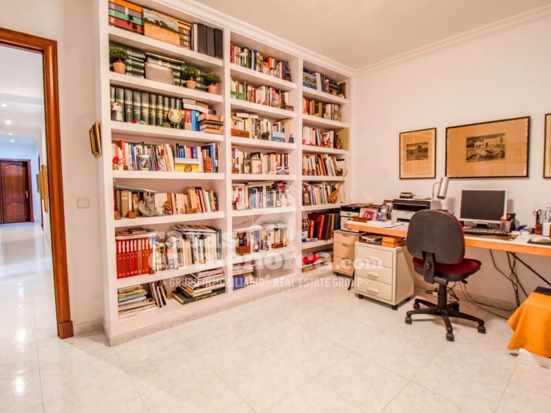 4 soverom Leilighet til salgs i Mahon / Mao med garasje - € 595 000 (Ref: 9312605)