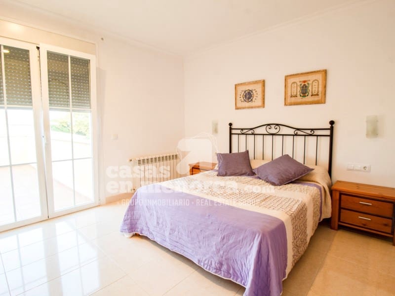 4 soveværelse Villa til salg i Mahon / Mao med swimmingpool garage - € 795.000 (Ref: 9312606)