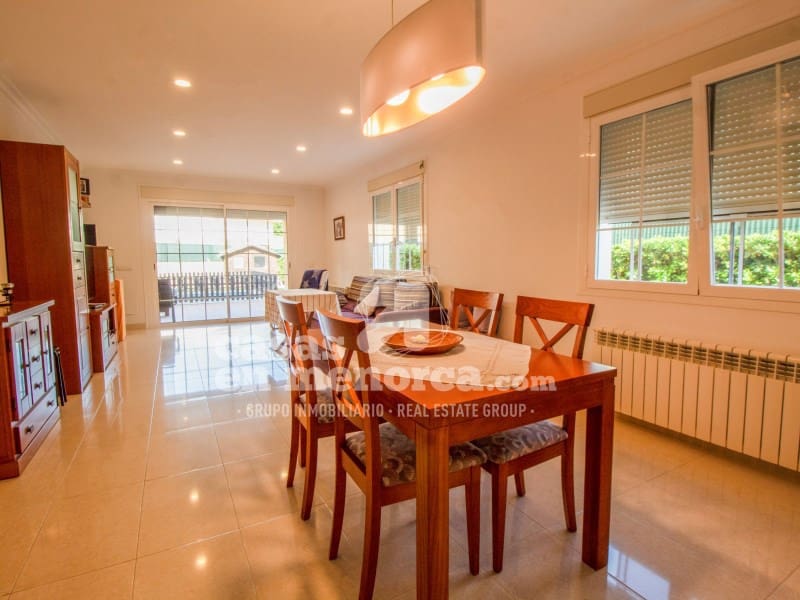 4 soveværelse Villa til salg i Mahon / Mao med swimmingpool garage - € 795.000 (Ref: 9312606)