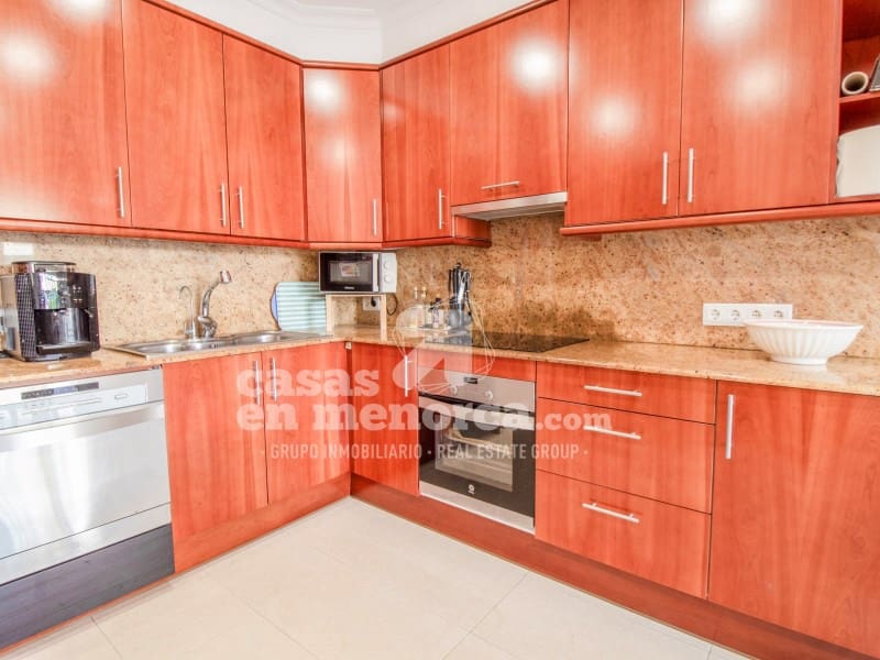 4 soveværelse Villa til salg i Mahon / Mao med swimmingpool garage - € 795.000 (Ref: 9312606)