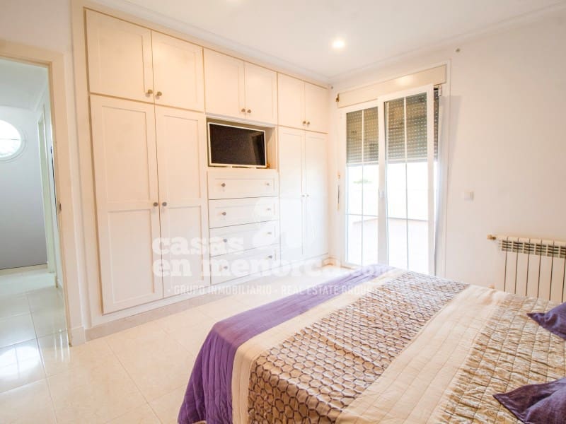 4 soveværelse Villa til salg i Mahon / Mao med swimmingpool garage - € 795.000 (Ref: 9312606)