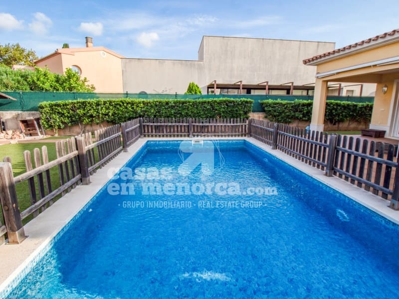 4 soveværelse Villa til salg i Mahon / Mao med swimmingpool garage - € 795.000 (Ref: 9312606)