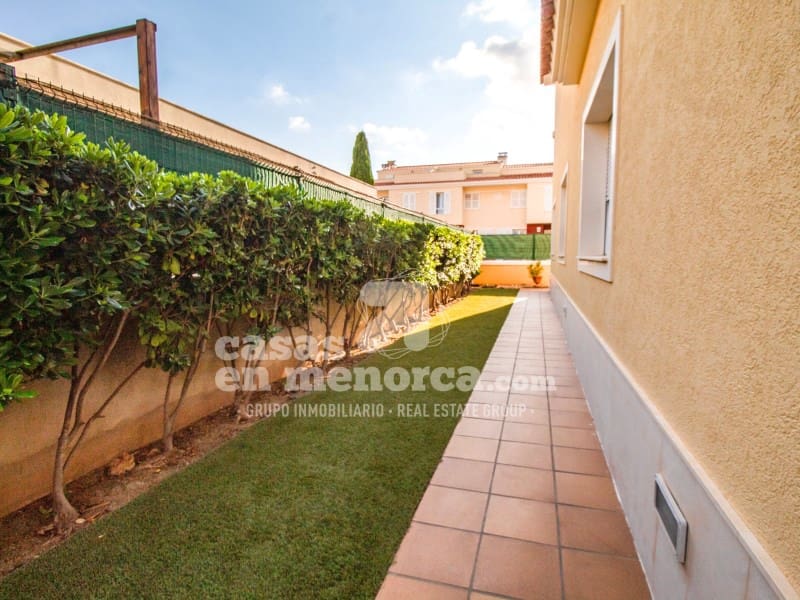 4 soveværelse Villa til salg i Mahon / Mao med swimmingpool garage - € 795.000 (Ref: 9312606)