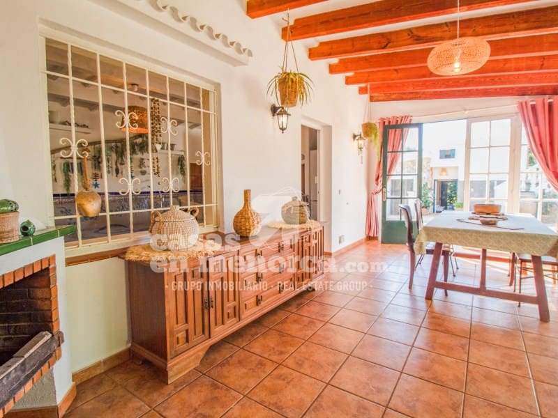 3 makuuhuone Maalaistalo myytävänä paikassa San Luis / Sant Lluis mukana uima-altaan - 495 000 € (Ref: 9331014)