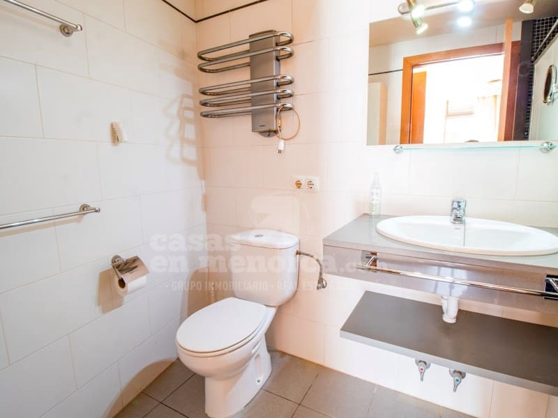 3 makuuhuone Huoneisto myytävänä paikassa Es Castell mukana uima-altaan - 384 000 € (Ref: 9353376)