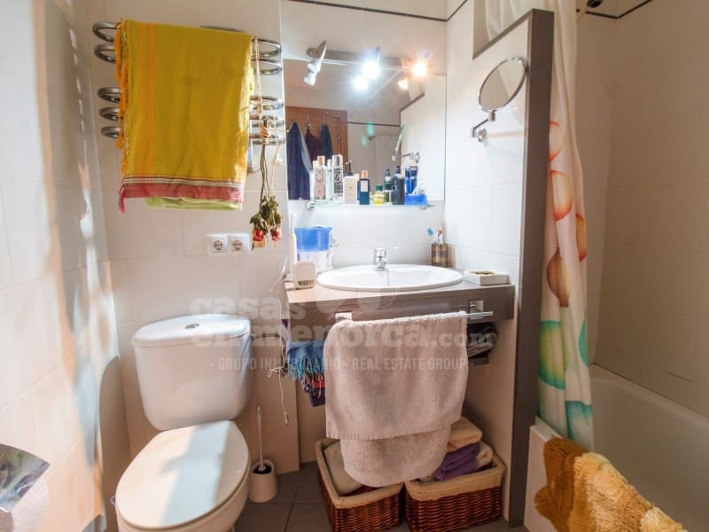 3 makuuhuone Huoneisto myytävänä paikassa Es Castell mukana uima-altaan - 384 000 € (Ref: 9353376)