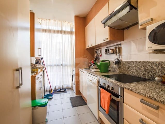 3 makuuhuone Huoneisto myytävänä paikassa Es Castell mukana uima-altaan - 384 000 € (Ref: 9353376)