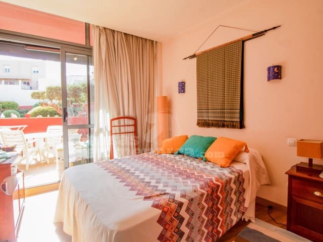 3 makuuhuone Huoneisto myytävänä paikassa Es Castell mukana uima-altaan - 384 000 € (Ref: 9353376)