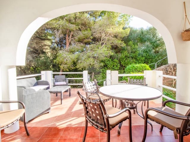 2 soveværelse Lejlighed til salg i Port d'Addaia, Es Mercadal med swimmingpool - € 325.000 (Ref: 9359767)