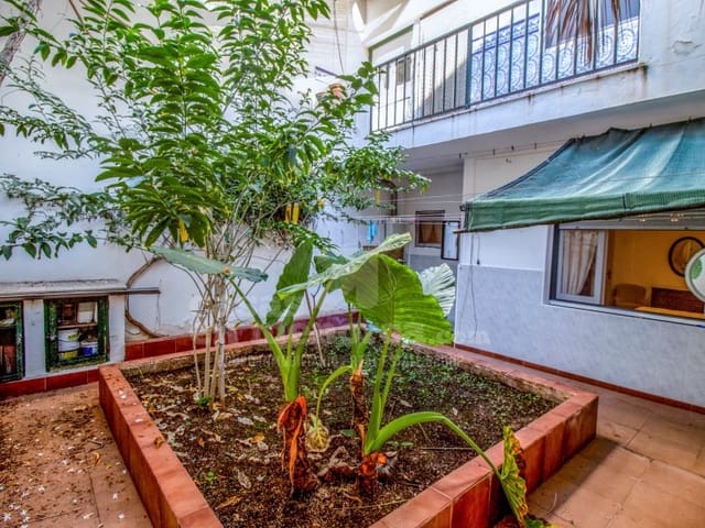 4 bedroom Townhouse for sale in Es Castell with garage - € 490,000 (Ref: 9372170)