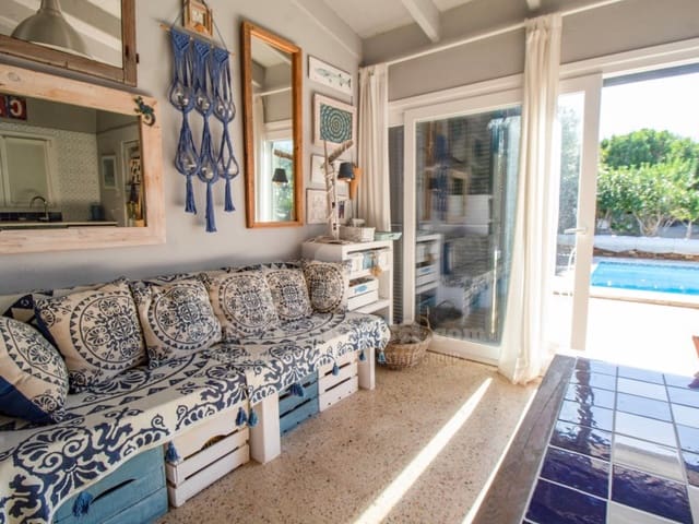 3 bedroom Finca/Country House for sale in Mahón / Maó - € 350,000 (Ref: 9378995)