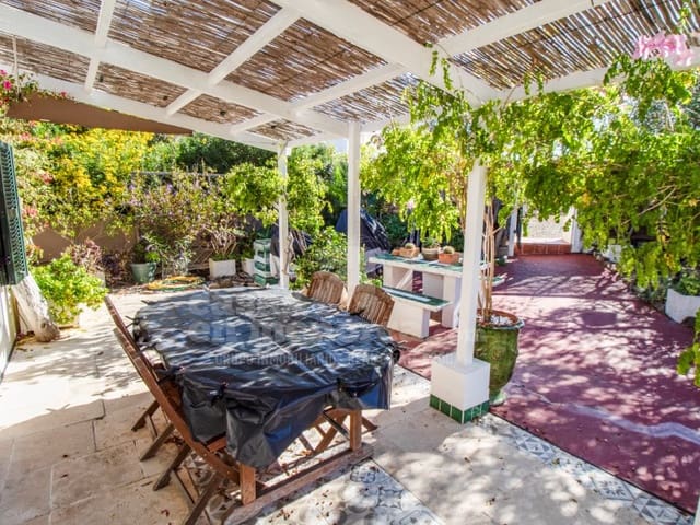 3 bedroom Finca/Country House for sale in Mahón / Maó - € 350,000 (Ref: 9378995)