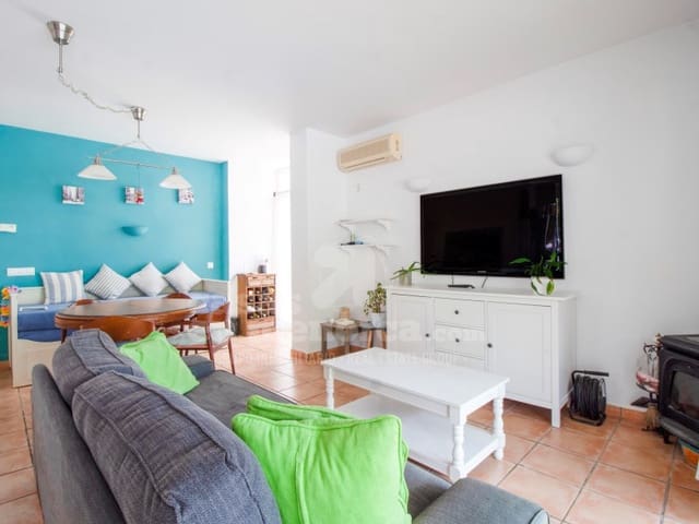 3 bedroom Villa for sale in San Luis / Sant Lluís with pool - € 570,000 (Ref: 9383216)