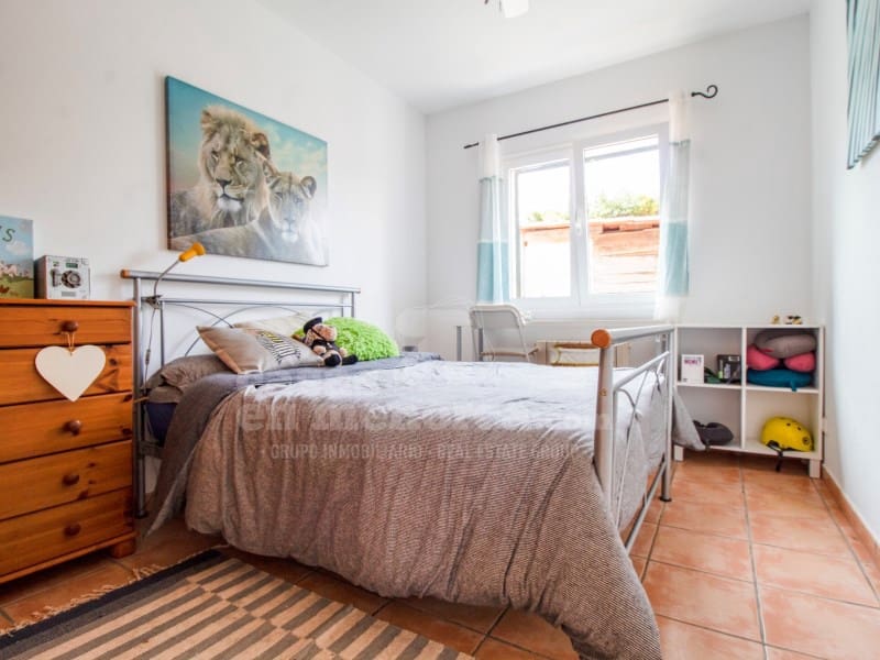 3 bedroom Villa for sale in San Luis / Sant Lluis with pool - € 570,000 (Ref: 9383216)